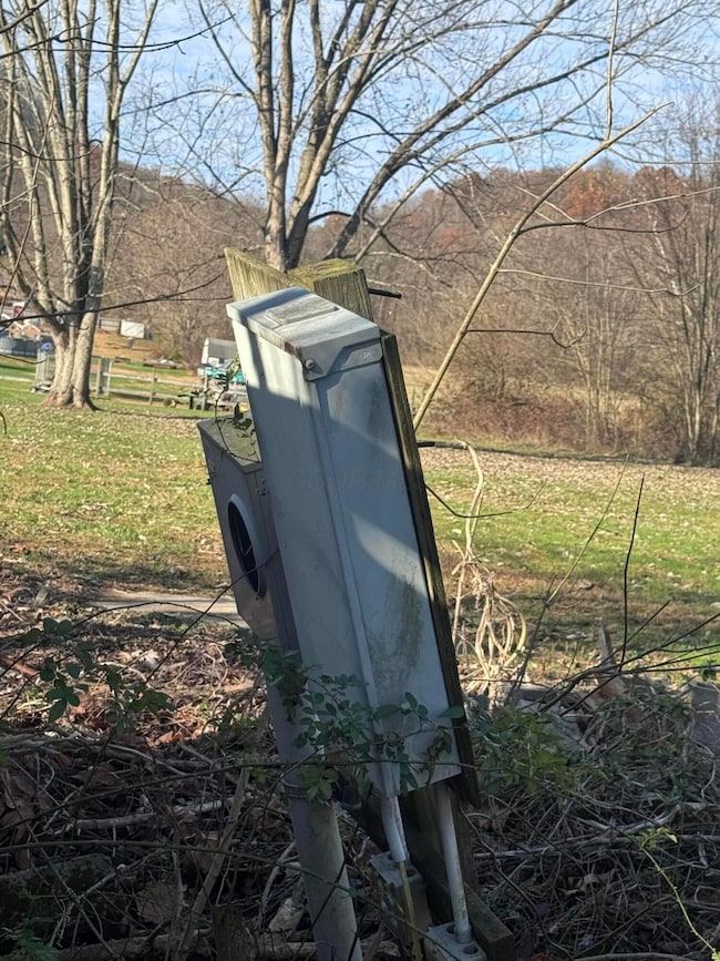 3630 Leisure Dr NW, Bloom Township, OH 43756 - photo 4