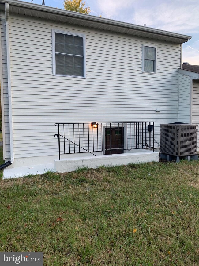 12226 Kingswell St, Bowie, MD 20721 - photo 3