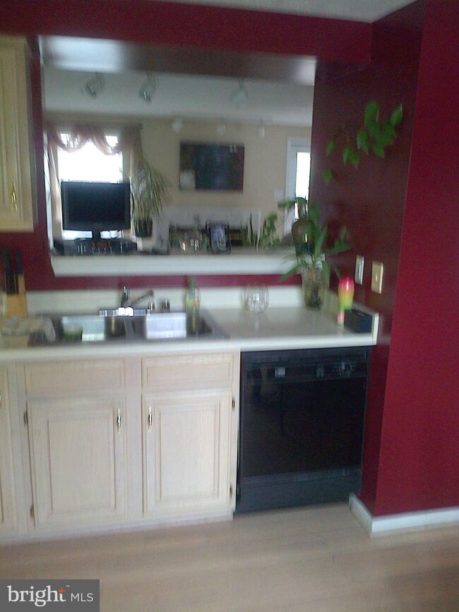 9413 Joleon Rd, Randallstown, MD 21133 - photo 5