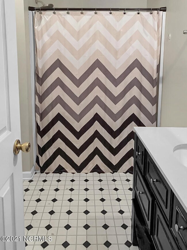 240447968_371541504430638_61984336297118