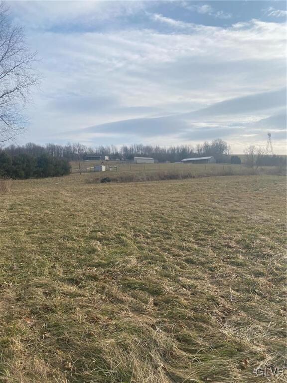 6070 Mantz Rd, Heidelberg Township, PA 18053 - photo 3