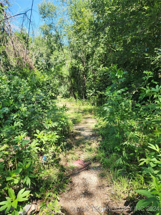 9610 N Peoria Ave, Sperry, OK 74073 - photo 2