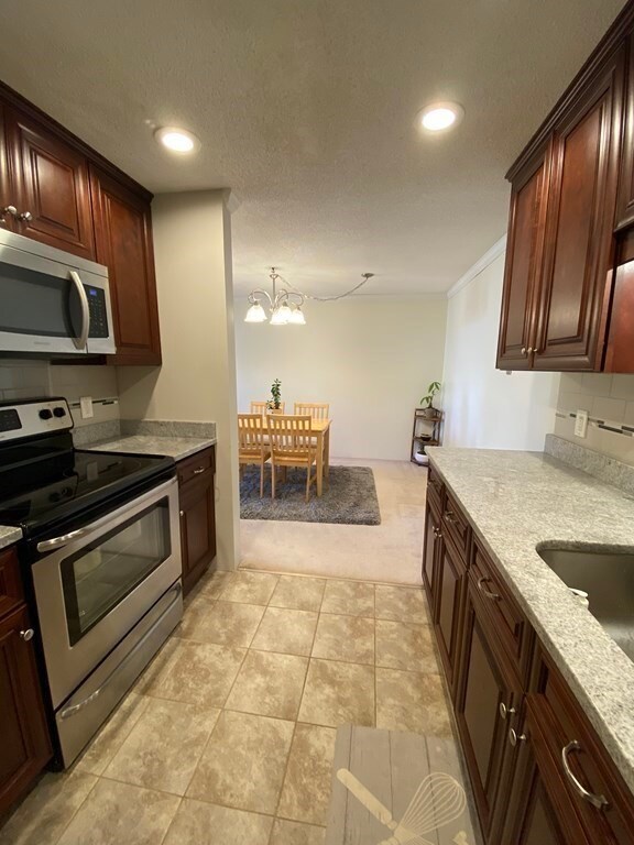 11 Silver Hill Ln unit 9, Natick, MA 01760 - photo 5