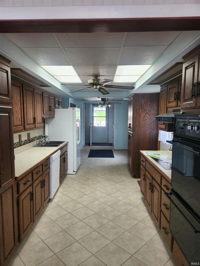 6480 E Mcguire Rd, Churubusco, IN 46723 - photo 7