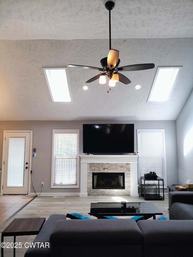 44 SUMMERVIEW LR