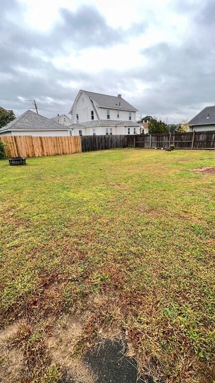 20 Beaudry St, Springfield, MA 01151 - photo 4