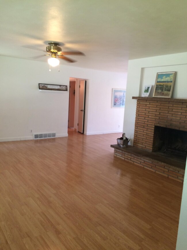 Ansley Dr 035