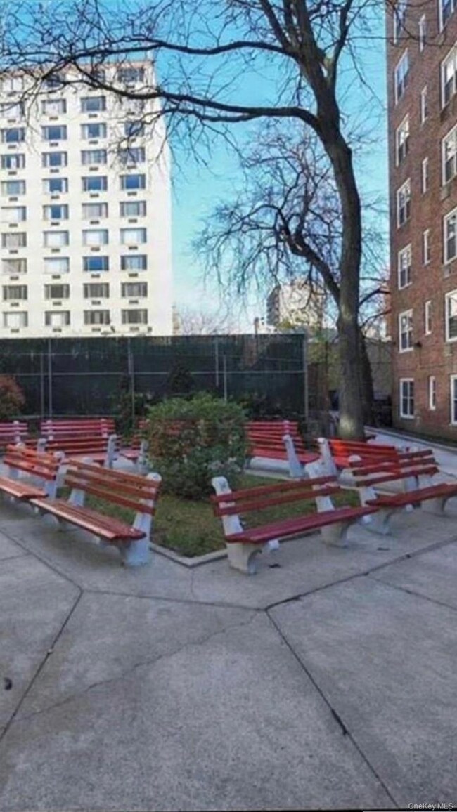 The Barbizon unit 602, Flushing, NY 11354 - photo 5