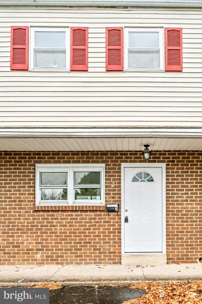 330 S Washington St unit 2, Mechanicsburg, PA 17055 - photo 3
