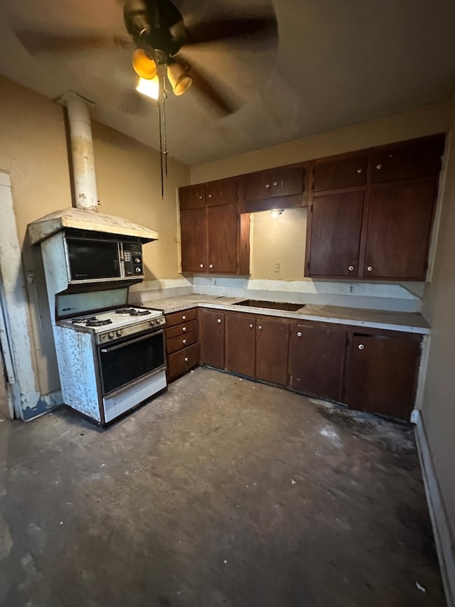 845 Saxe St, Beaumont, TX 77705 - photo 2