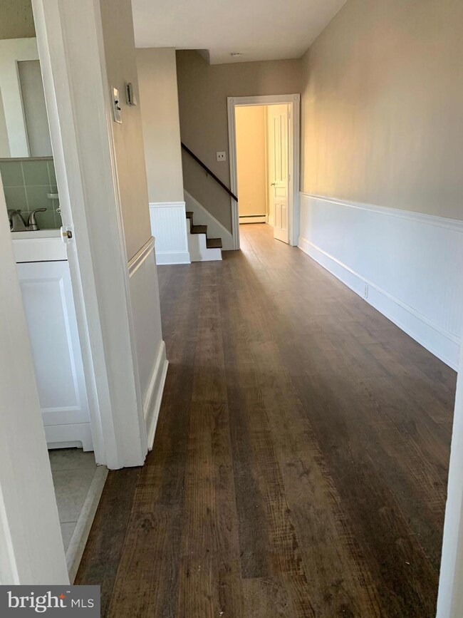 11 N West St, Doylestown, PA 18901 - photo 3