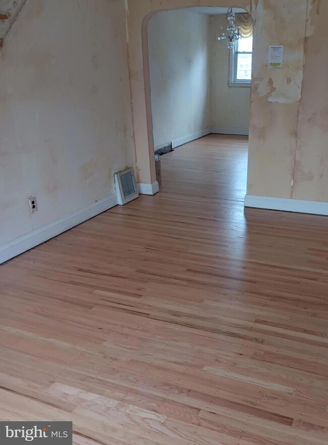 303 Westbridge Rd, Glenolden, PA 19036 - photo 3