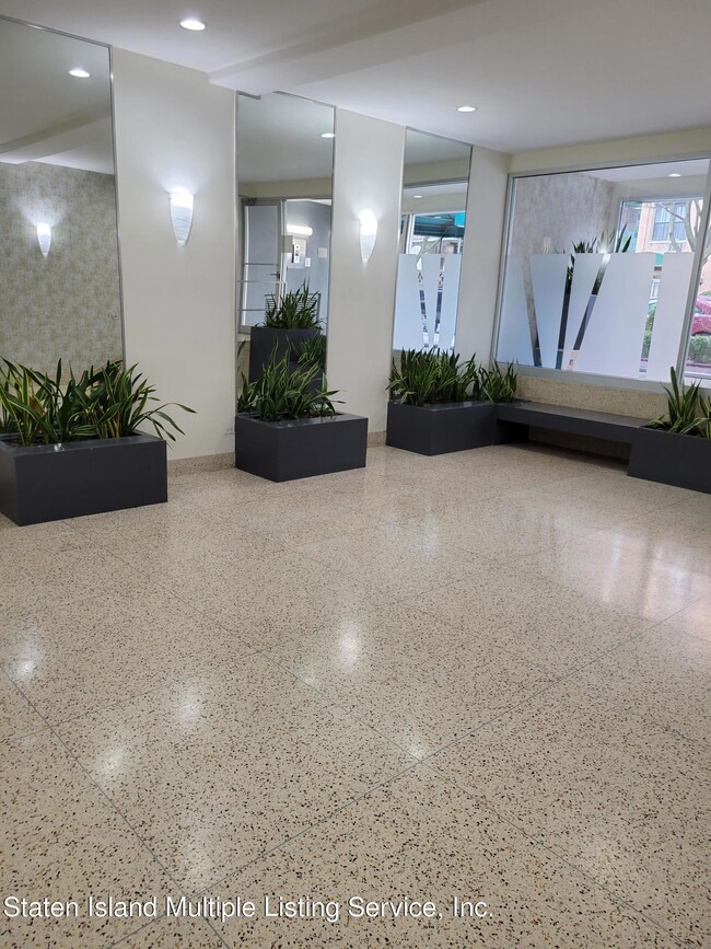 720 East 32nd St Unit C4 Lobby 3