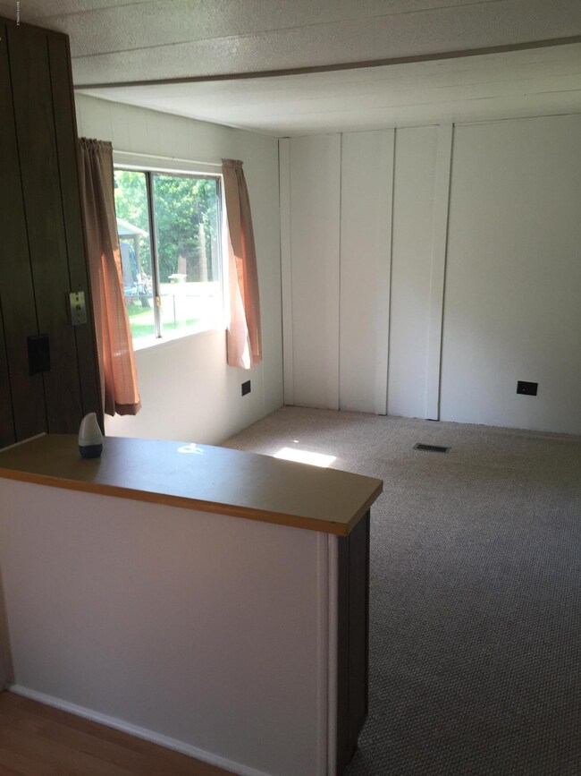 142 Wilburne Dr. living rm