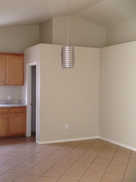 Drop shelving area in kitchen