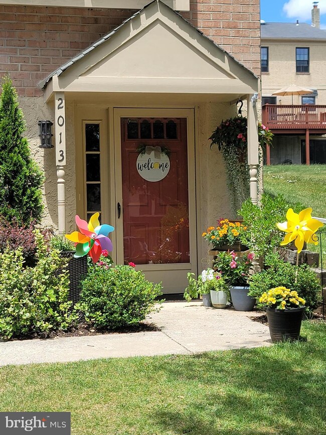 2013 Yorktown S, Norristown, PA 19403 - photo 3