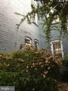 21 Snows Ct NW, Washington, DC 20037 - photo 2