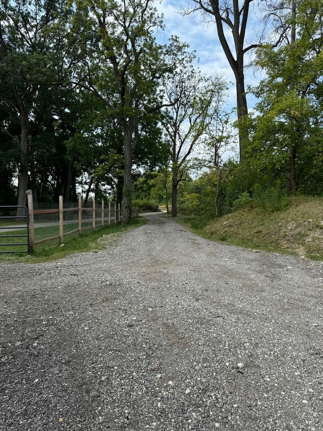 147 E Algonquin Rd, Barrington, IL 60010 - photo 4