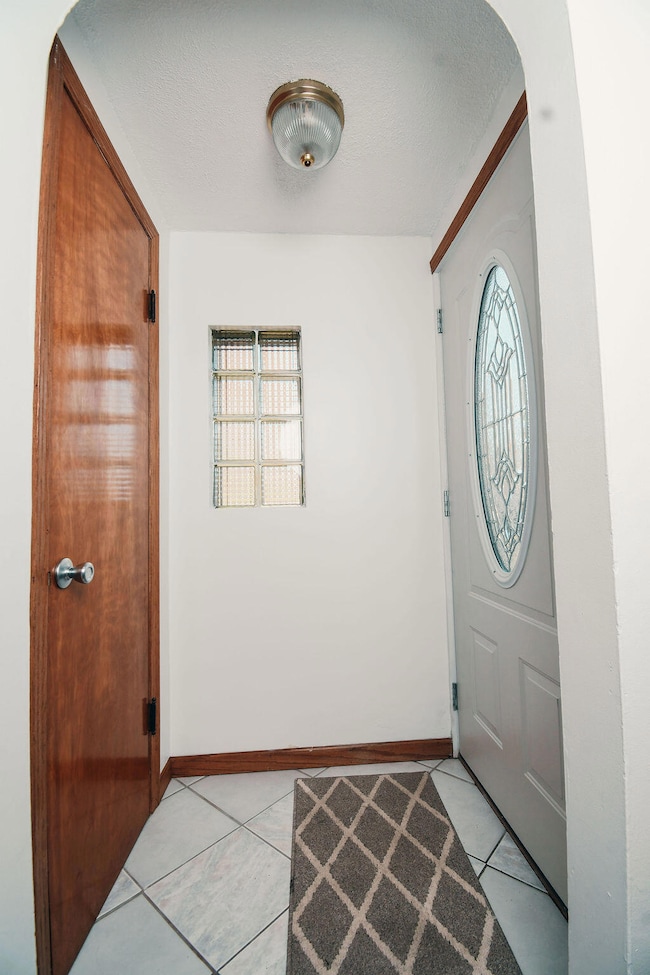 761 Carlton St, Muskegon, MI 49442 - photo 4