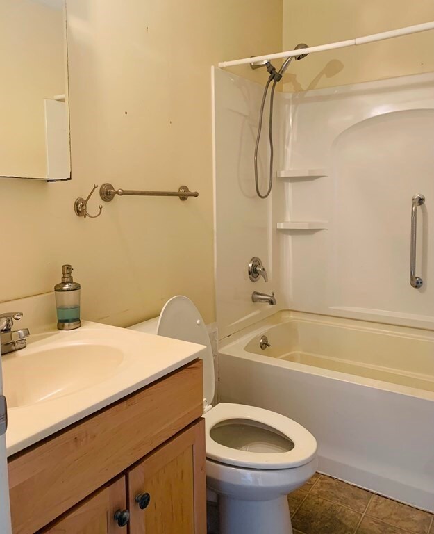 10 Arbor Way unit D, Holyoke, MA 01040 - photo 6