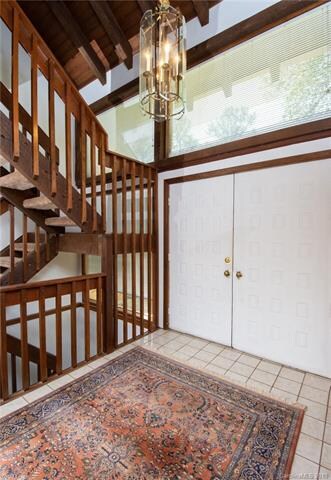 2 story foyer