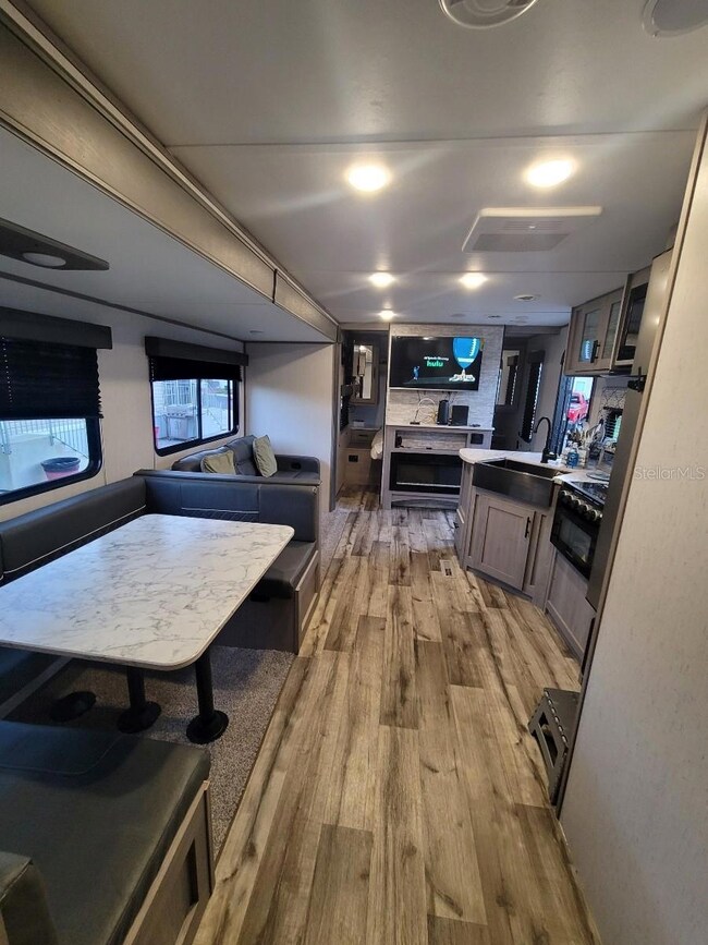 2418 Limewood Ave unit 302, Four Corners, FL 34714 - photo 6