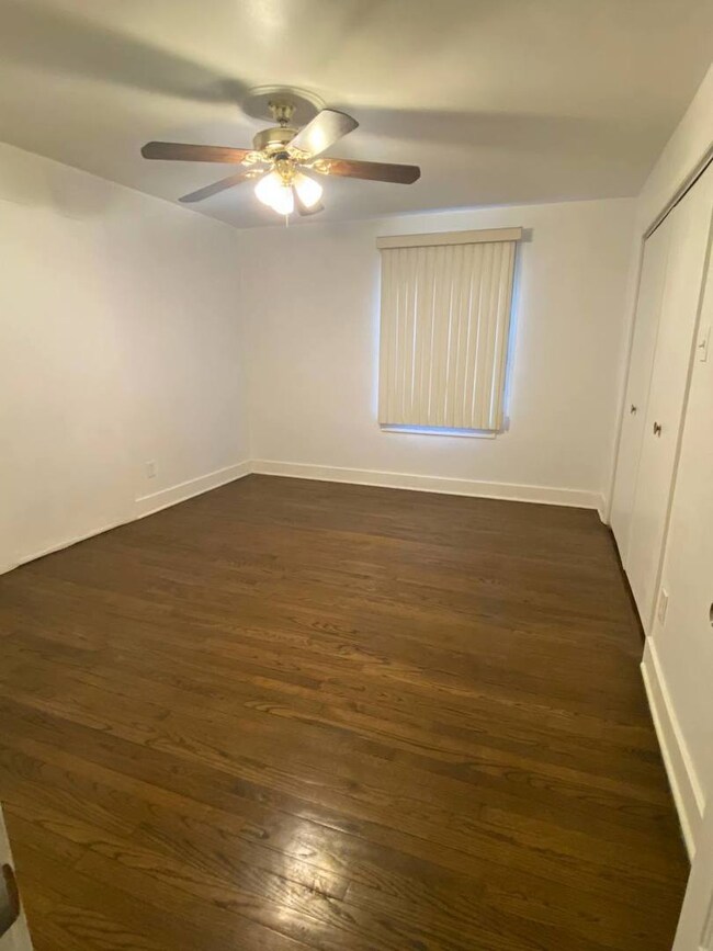 18262 Burnham Ave unit 2, Lansing, IL 60438 - photo 6