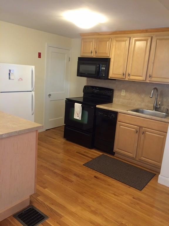 9 Jefferson Rd unit 9, Wakefield, MA 01880 - photo 2