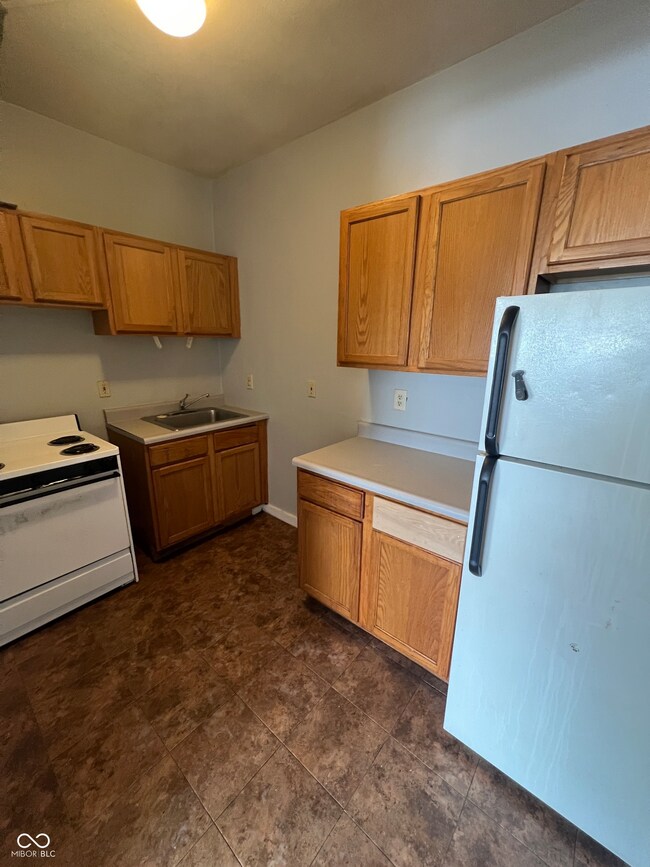201 E Pike St unit 305, Crawfordsville, IN 47933 - photo 7