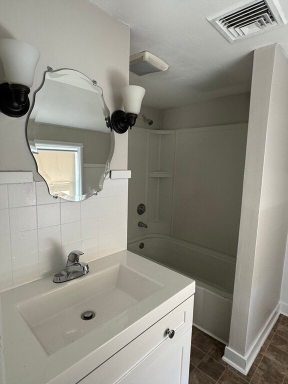 9 Kellogg St unit 2, Westfield, MA 01085 - photo 7