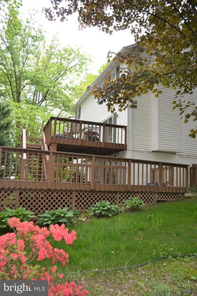 10106 Marshall Pond Rd, Burke, VA 22015 - photo 5