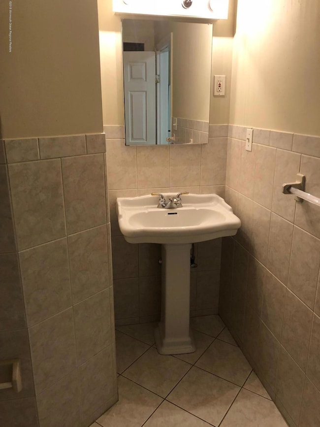 26 Lafayette St unit 5, Rumson, NJ 07760 - photo 3