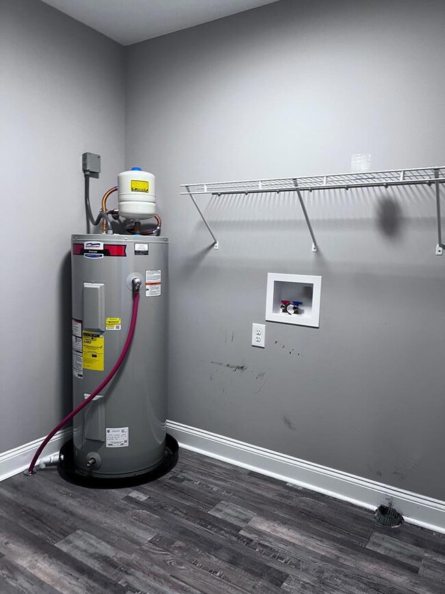 201 Jones St, Dalton, GA 30720 - photo 5