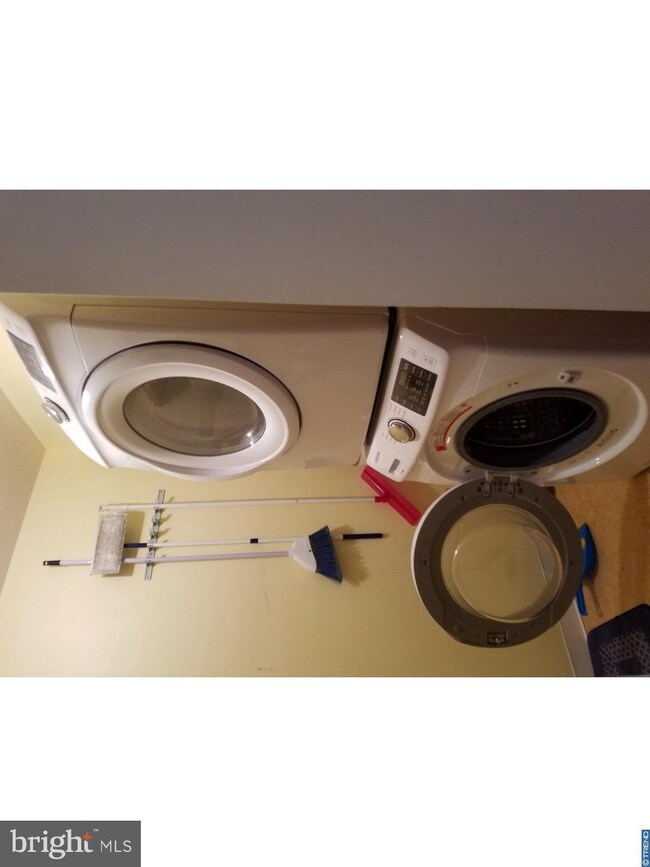 1334 W Wyomissing Ct unit L, Reading, PA 19609 - photo 5