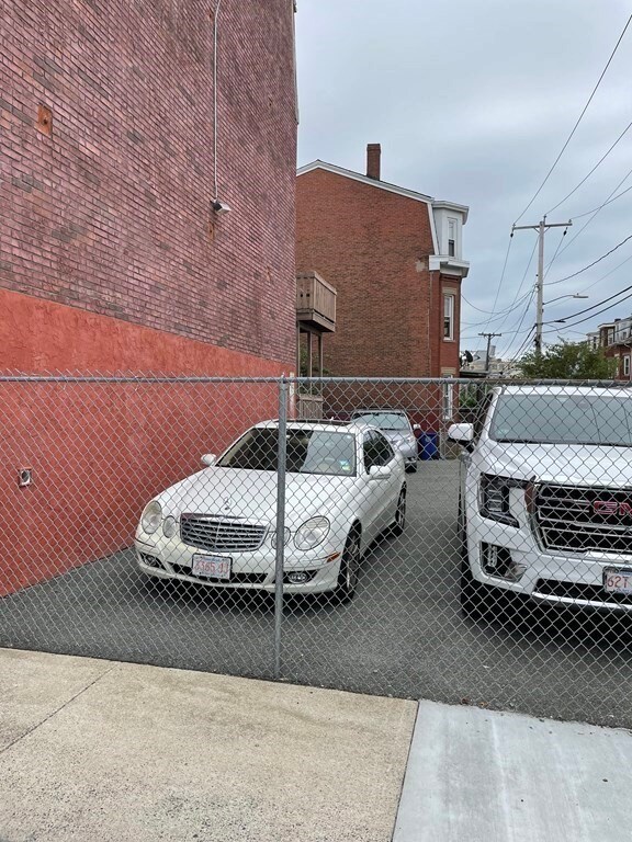 313 Spruce St, Chelsea, MA 02150 - photo 4