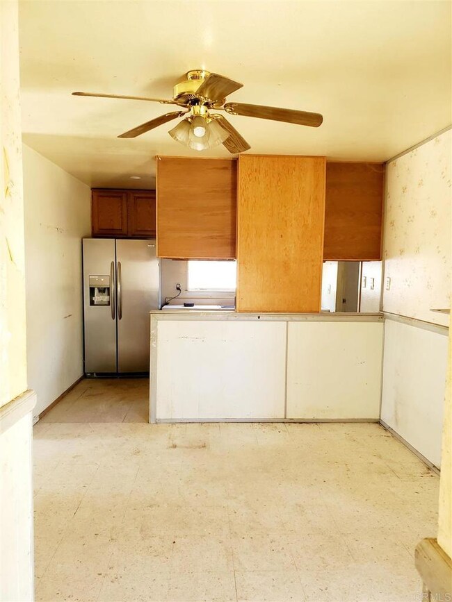 3514 Hacienda Dr, Oceanside, CA 92054 - photo 5