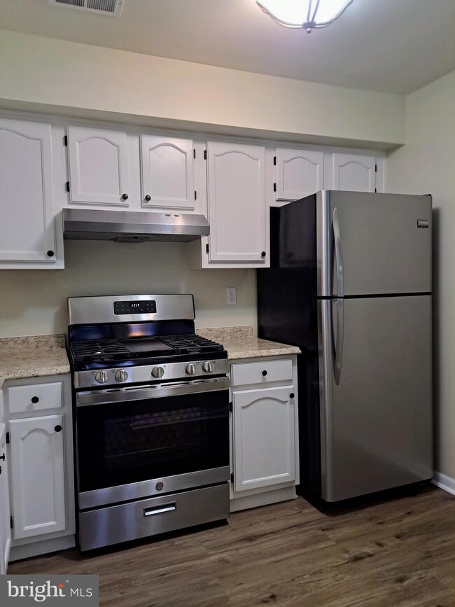 unlisted-address, Princeton, NJ 08540 - photo 5