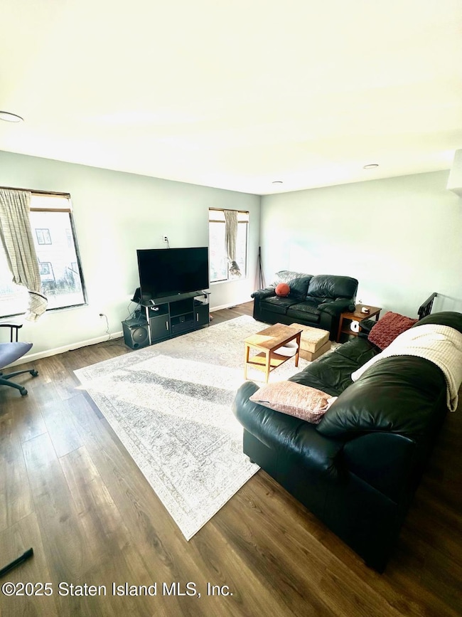 80 Country Dr N, Staten Island, NY 10314 - photo 6