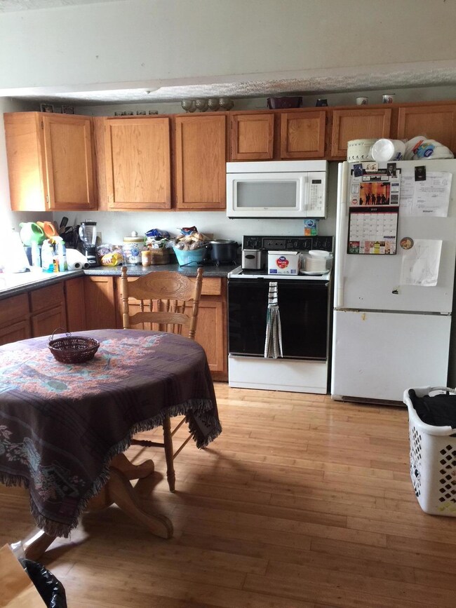 136 Goings kitchen