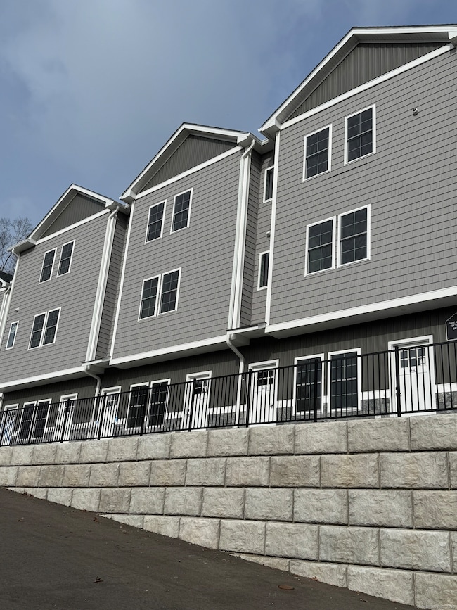 243 Echo Lake Rd unit B-11, Watertown, CT 06795 - photo 4