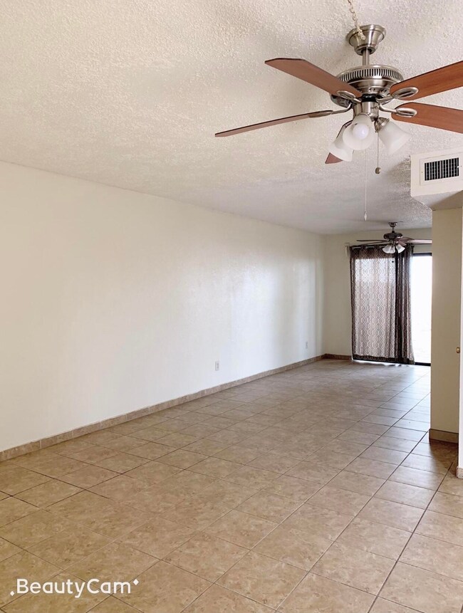 3012 Eads - living rm 2