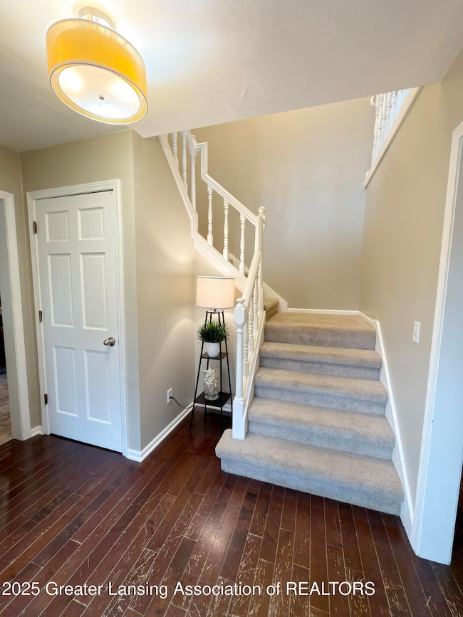 1572 Wenonah Dr, Okemos, MI 48864 - photo 5