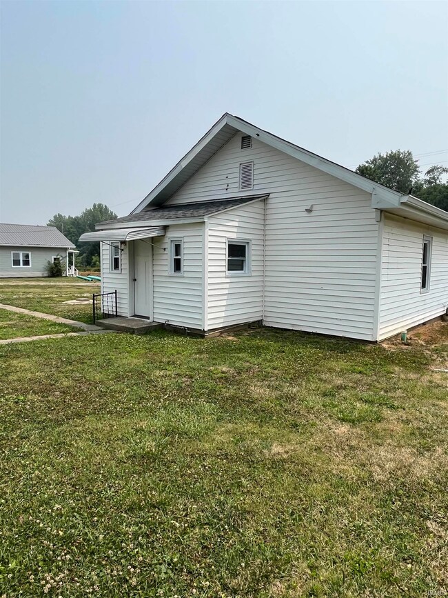 323 N 1st St, Edwardsport, IN 47528 - photo 5