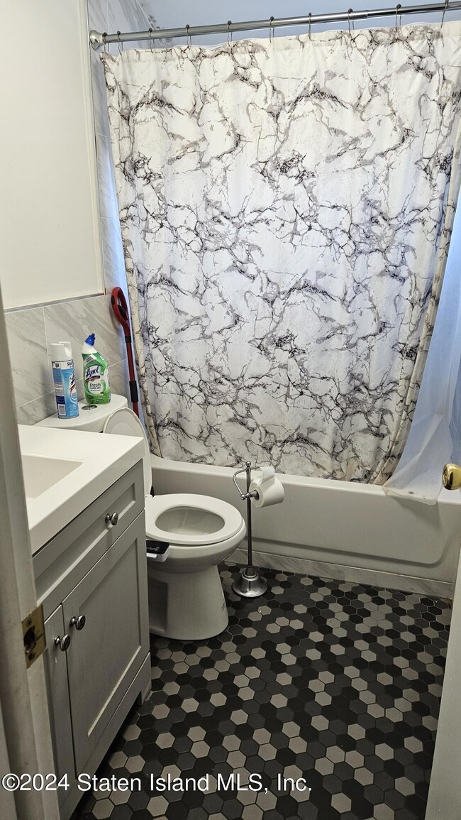 207 Cotter Ave unit 2, Staten Island, NY 10306 - photo 7