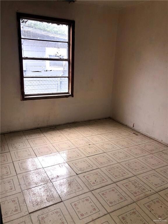 215 E Wright Ave, Pharr, TX 78577 - photo 3