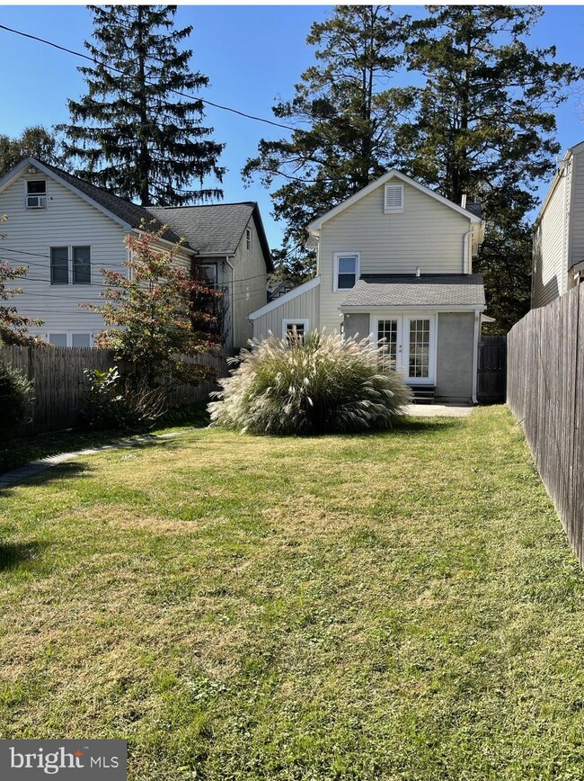 235 S Union St, Kennett Square, PA 19348 - photo 5