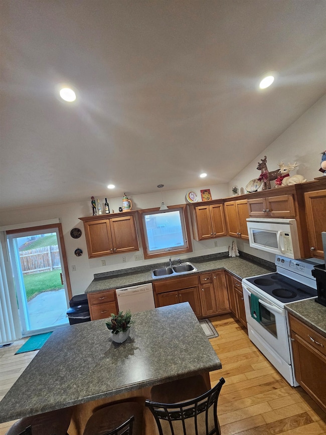 2170 Ryan Rd, de Pere, WI 54115 - photo 3