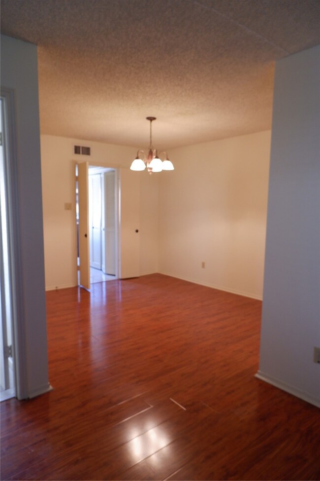 14301 Misty Meadow Ln, Houston, TX 77079 - photo 7