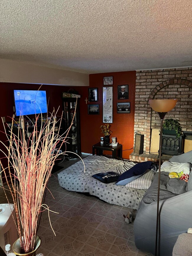 10633 Springwood Dr unit B, El Paso, TX 79935 - photo 6