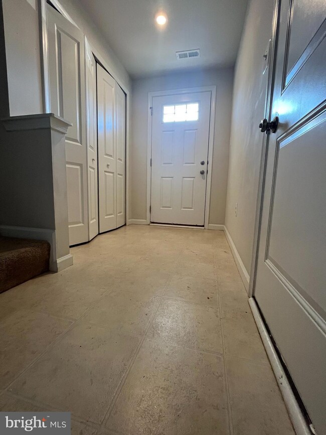 232 Sage Cir, Winchester, VA 22603 - photo 4